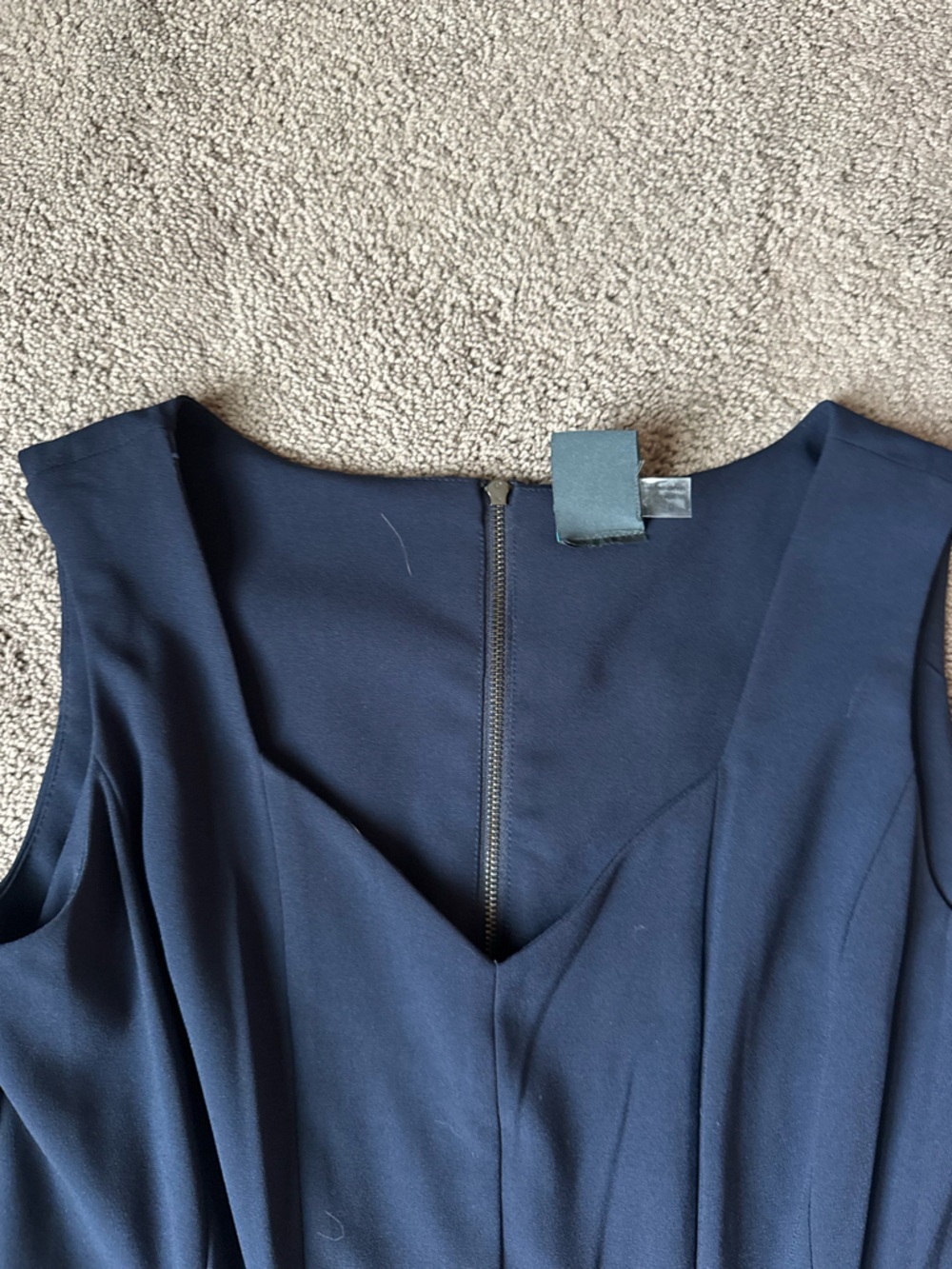 Gabby Skye Navy Wide Leg Jumpsuit Sleeveless V Neck Formal NWT SIZE 6 - Picture 3 of 8